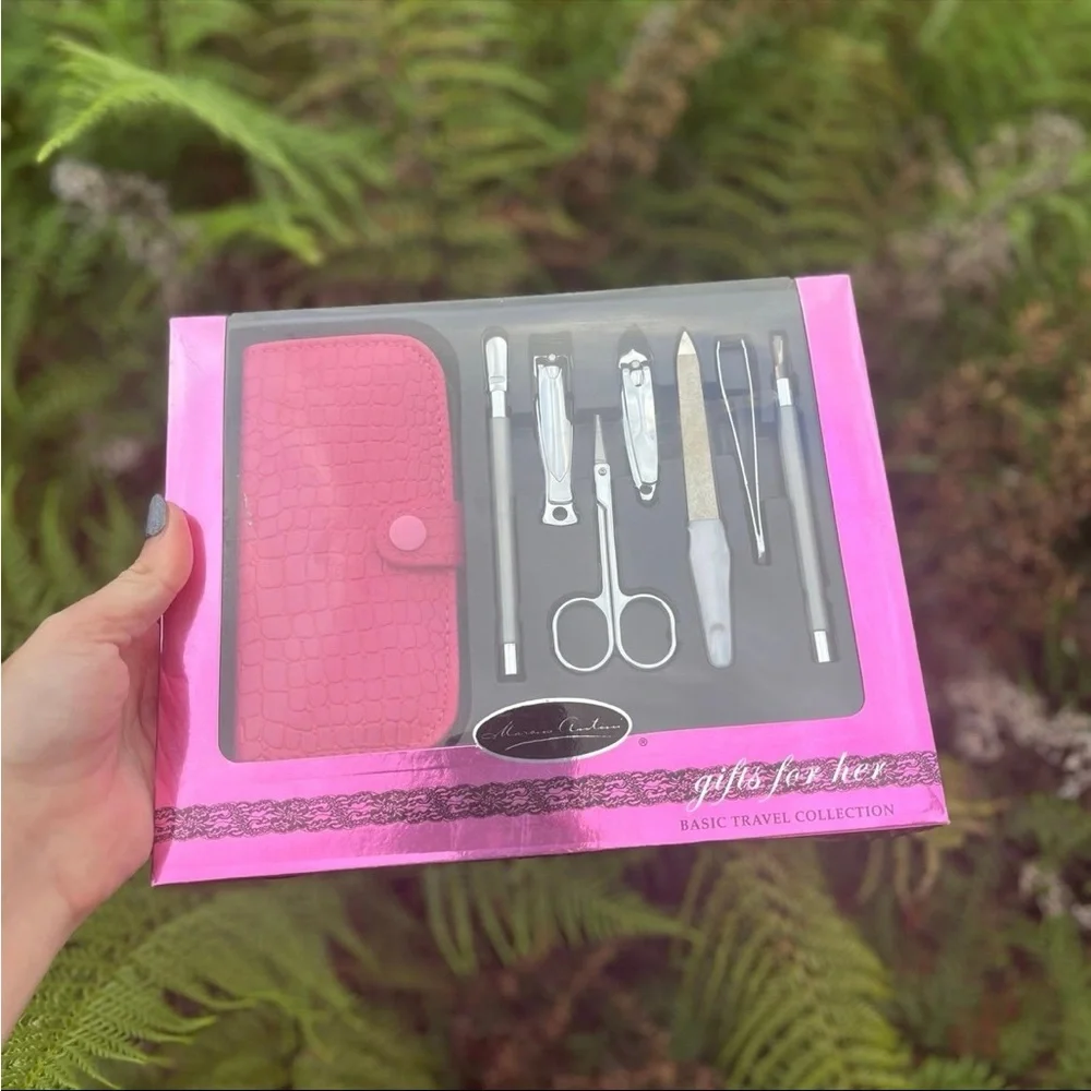 NIB Nail Tools Basic Travel Collection